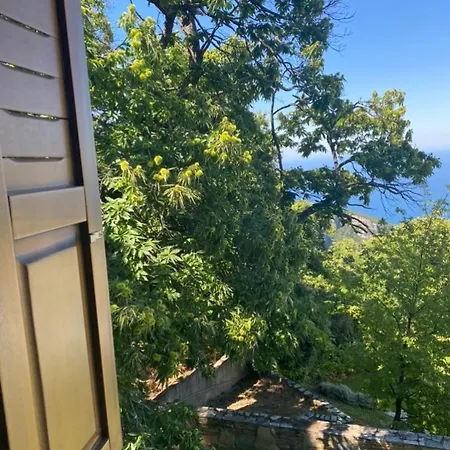 The Forest Sea View House - Xourichti-tsagkarada Pilio *